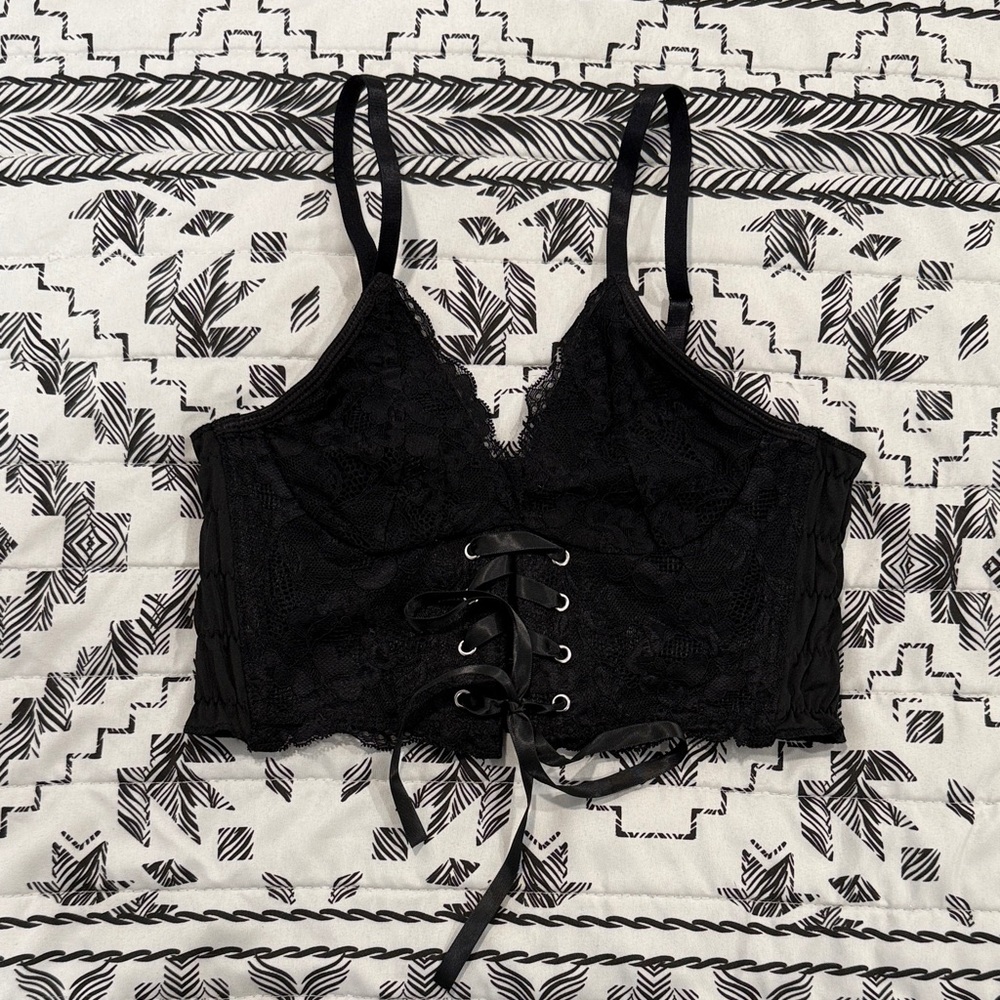 Elegant Black Lace-Up Bralette